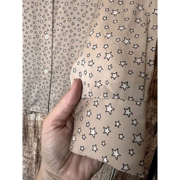 J Crew Silk Star Novelty Print Button Up Blouse Taupe Size 2 - Picture 3 of 7